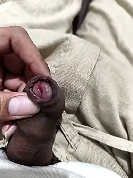 Snapshot of vyv8ytffg7g chatting on 8, 1, 2026 vyv8ytffg7g online show from 8, 1, 2026