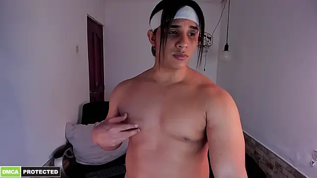 Snapshot of latinboyfit chatting on 24, 2, 2026 latinboyfit online show from 24, 2, 2026