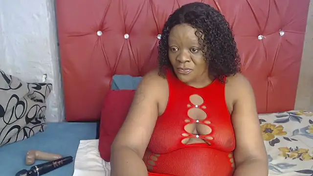 Snapshot of LaicyBrown76 chatting on 5, 4, 2026 LaicyBrown76 online show from 5, 4, 2026