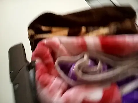 Snapshot of jawahir_sexy_squirt chatting on 18, 12, 2025 jawahir sexy squirt online show from 18, 12, 2025