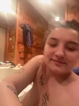 kaylee2104 online show from 18, 4, 2026