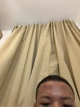 Snapshot of 18cmgruesos chatting on 17, 12, 2025 18cmgruesos online show from 17, 12, 2025