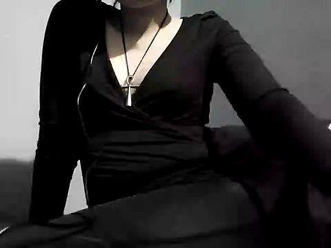 Delilah 666 online show from 17, 12, 2025