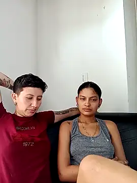 Mei and Gaby online show from 5, 1, 2026