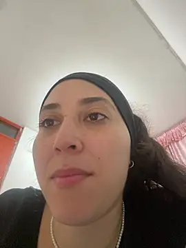 Snapshot of LatinDoll8 chatting on 8, 4, 2026 LatinDoll8 online show from 8, 4, 2026