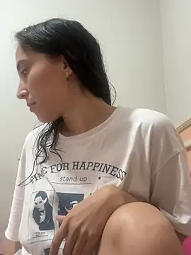 Snapshot of LatinDoll8 chatting on 14, 5, 2026 LatinDoll8 online show from 14, 5, 2026