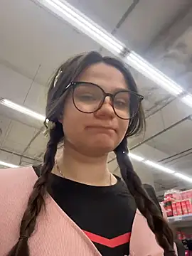 Niki Hug online show from 18, 1, 2026