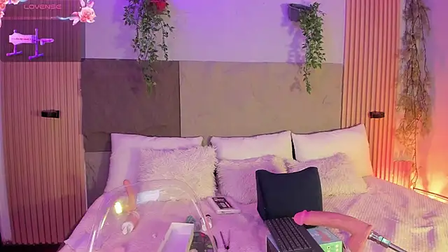 Snapshot of isabellagiirl chatting on 7, 5, 2026 isabellagiirl online show from 7, 5, 2026