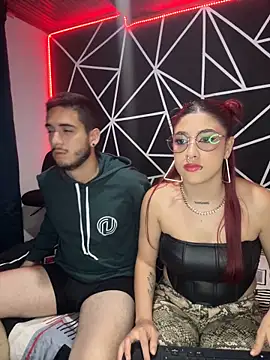 Snapshot of Makenzy_darly chatting on 18, 12, 2025 Makenzy darly online show from 18, 12, 2025