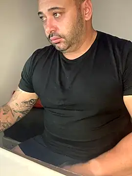 Snapshot of drlluis chatting on 20, 12, 2025 drlluis online show from 20, 12, 2025