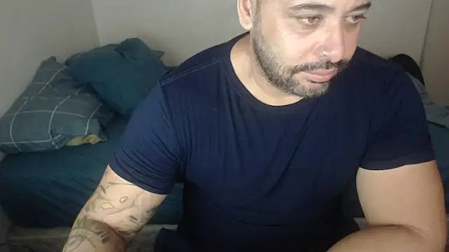 Snapshot of drlluis chatting on 8, 4, 2026 drlluis online show from 8, 4, 2026