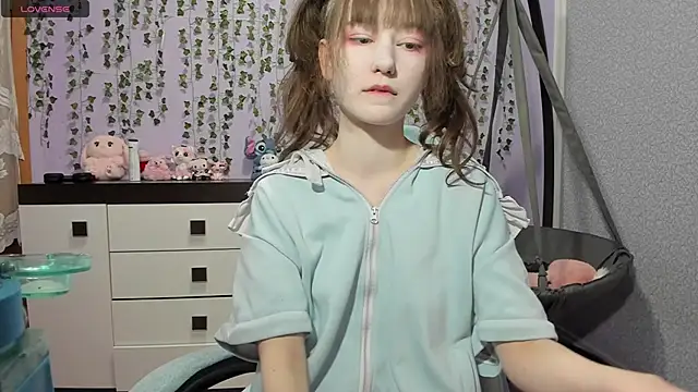 Snapshot of Yoonhee_ki chatting on 10, 5, 2026 Yoonhee ki online show from 10, 5, 2026