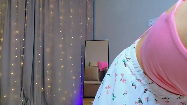 MidnightLily  online show from 22, 12, 2025