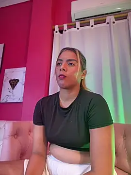 Snapshot of MiaSizzle chatting on 1, 2, 2026 MiaSizzle online show from 1, 2, 2026