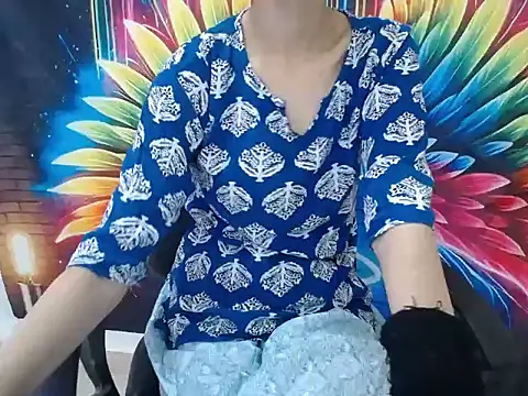 Farhana beautyfull online show from 20, 5, 2026