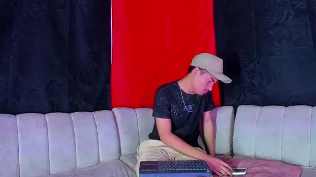 BrownieLoverss online show from 23, 2, 2026