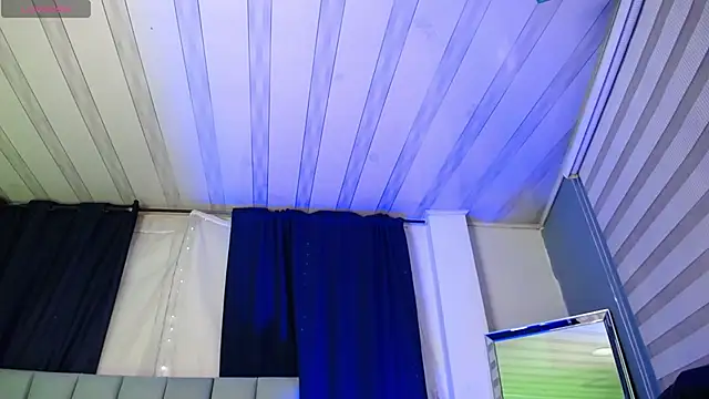 Snapshot of Emilyy05_ chatting on 21, 12, 2025 Emilyy05 online show from 21, 12, 2025