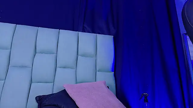 Snapshot of Emilyy05_ chatting on 29, 4, 2026 Emilyy05 online show from 29, 4, 2026