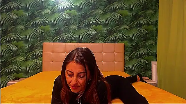 Snapshot of Stella_John chatting on 3, 12, 2024 Stella John online show from 3, 12, 2024