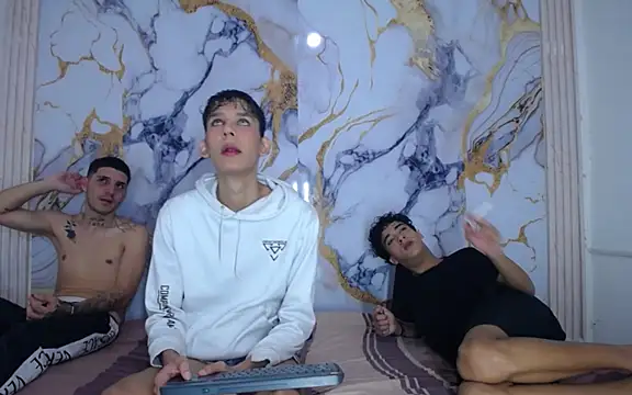 Snapshot of Pleasure_boys_hot chatting on 18, 1, 2026 Pleasure boys hot online show from 18, 1, 2026