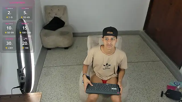 Snapshot of Victor_LatinBoy chatting on 7, 3, 2026 Victor LatinBoy online show from 7, 3, 2026