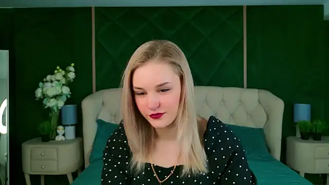 Molly Voss online show from 13, 2, 2026