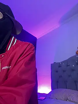 cute emmma online show from 10, 4, 2026