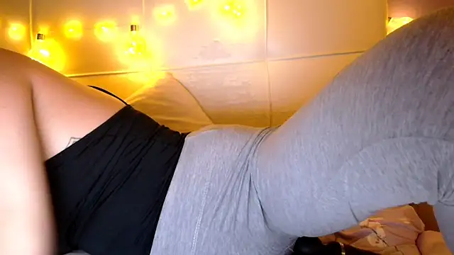 sexxxyredxxx online show from 21, 2, 2026