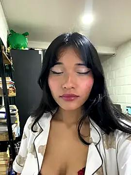 kittylove18  online show from 22, 12, 2025