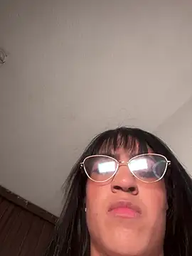 Snapshot of ValentinaEvanz chatting on 6, 5, 2026 ValentinaEvanz online show from 6, 5, 2026