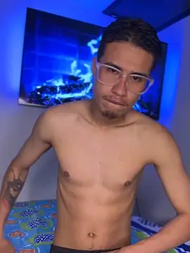 Latin Paisa Boy online show from 8, 3, 2026