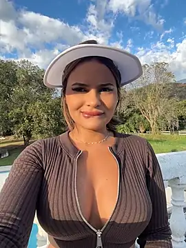 Irina Velvett online show from 14, 7, 2026