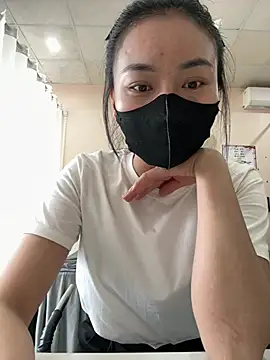 Chiipp69 online show from 4, 3, 2026