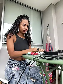  keylafisher  online show from 24, 2, 2026