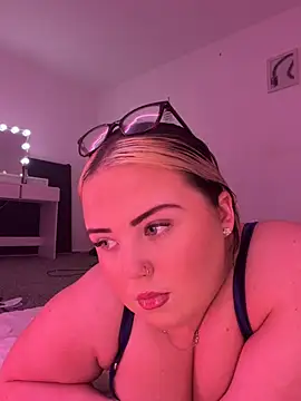 KatieCeexx online show from 13, 1, 2026