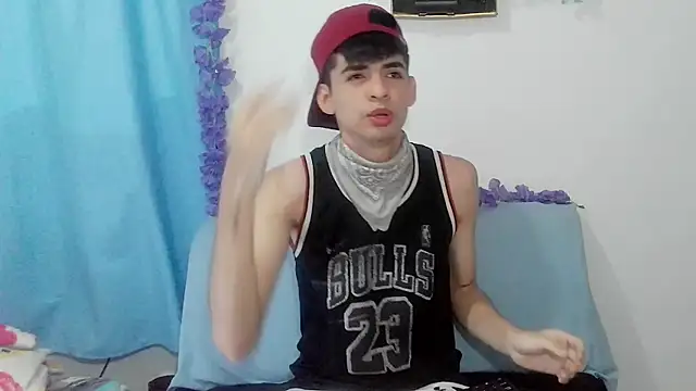 Snapshot of nico22love chatting on 22, 2, 2026 nico22love online show from 22, 2, 2026