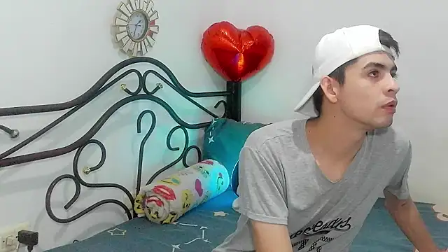 Snapshot of nico22love chatting on 1, 3, 2026 nico22love online show from 1, 3, 2026