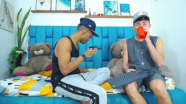 Interracial Snow Bunny online show from 16, 3, 2026