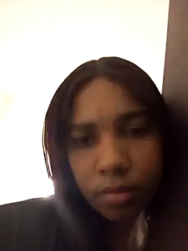 Snapshot of 17mami_sexy chatting on 23, 12, 2025 17mami sexy online show from 23, 12, 2025