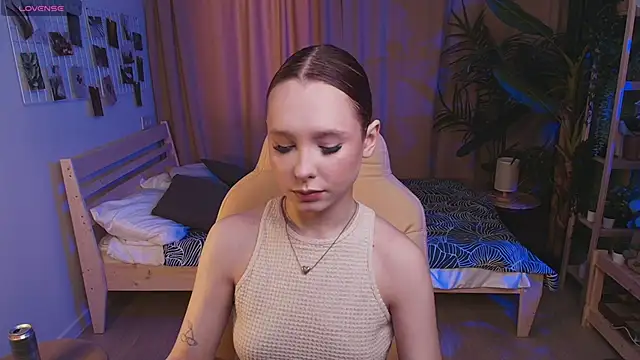 Haya Harareet online show from 30, 3, 2026