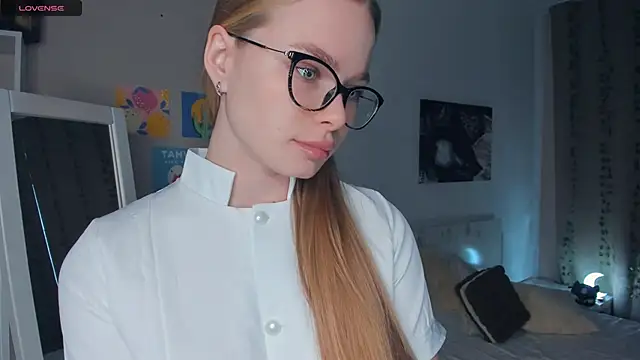 Snapshot of Icehoneybyte chatting on 7, 1, 2026 Icehoneybyte online show from 7, 1, 2026