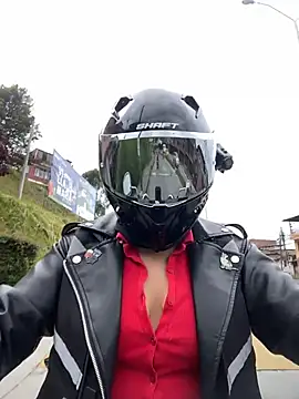 Scarlet auraa online show from 18, 3, 2026