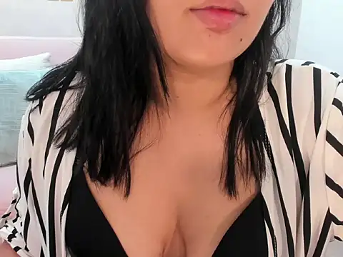 Snapshot of RavenPeachy chatting on 9, 1, 2026 RavenPeachy online show from 9, 1, 2026