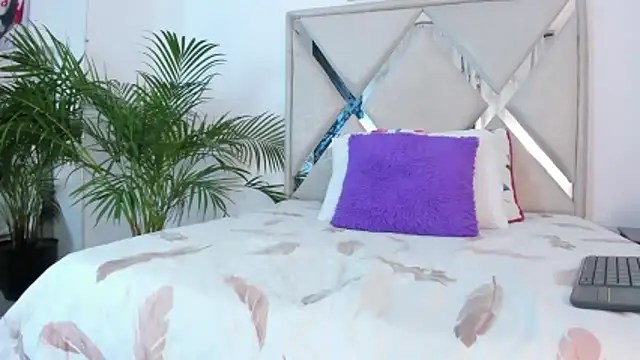 Liam saint online show from 28, 3, 2026