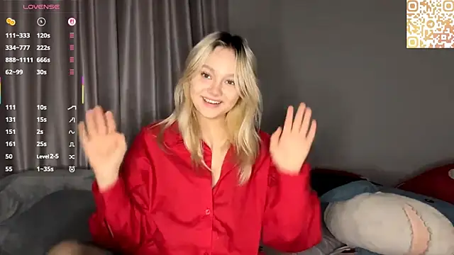 Snapshot of new_wave_chloe chatting on 8, 1, 2026 new wave chloe online show from 8, 1, 2026