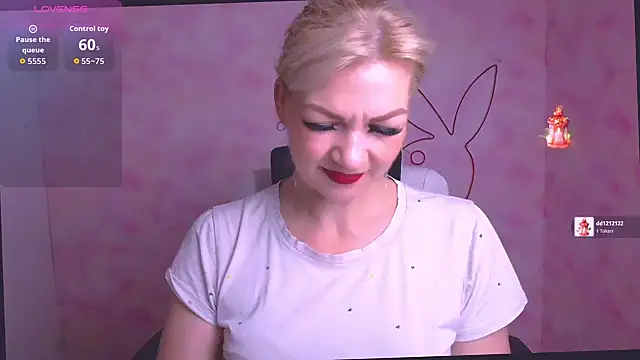 Snapshot of Madonna_Fire chatting on 9, 5, 2026 Madonna Fire online show from 9, 5, 2026