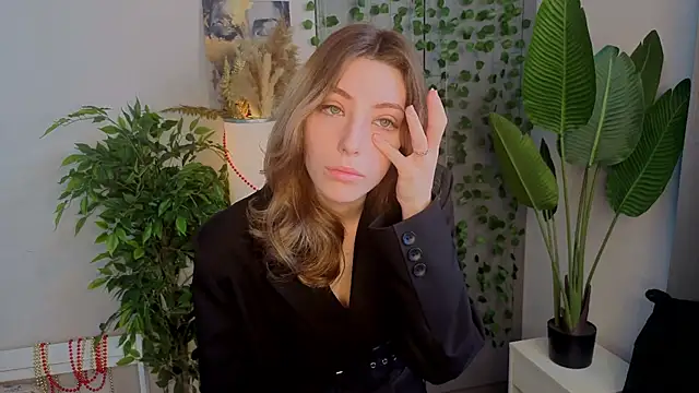 BrianneMallory online show from 5, 2, 2026