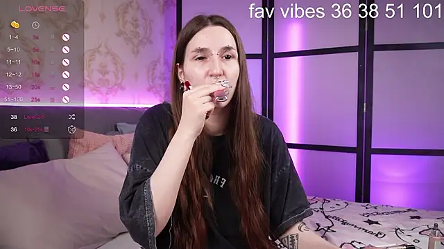 Alice Goth online show from 2, 2, 2026