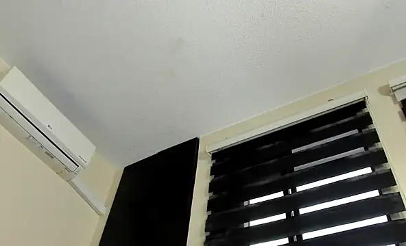 vanesadimaria online show from 5, 2, 2025