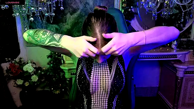 Leila Pure online show from 9, 1, 2026